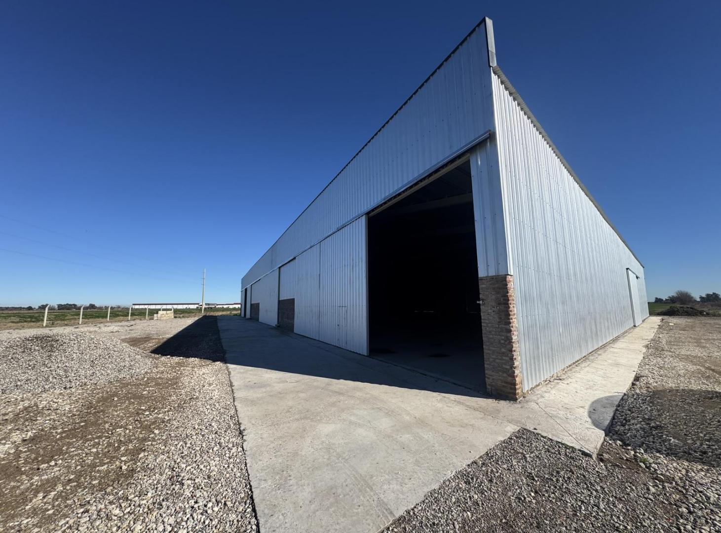 Foto de Nave Industrial en Alquiler – Alvear | Ruta A012, imagen 1