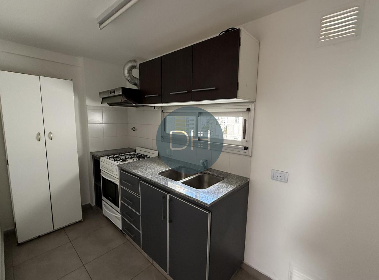 Foto de Departamento c/cochera en La Plata, imagen 4