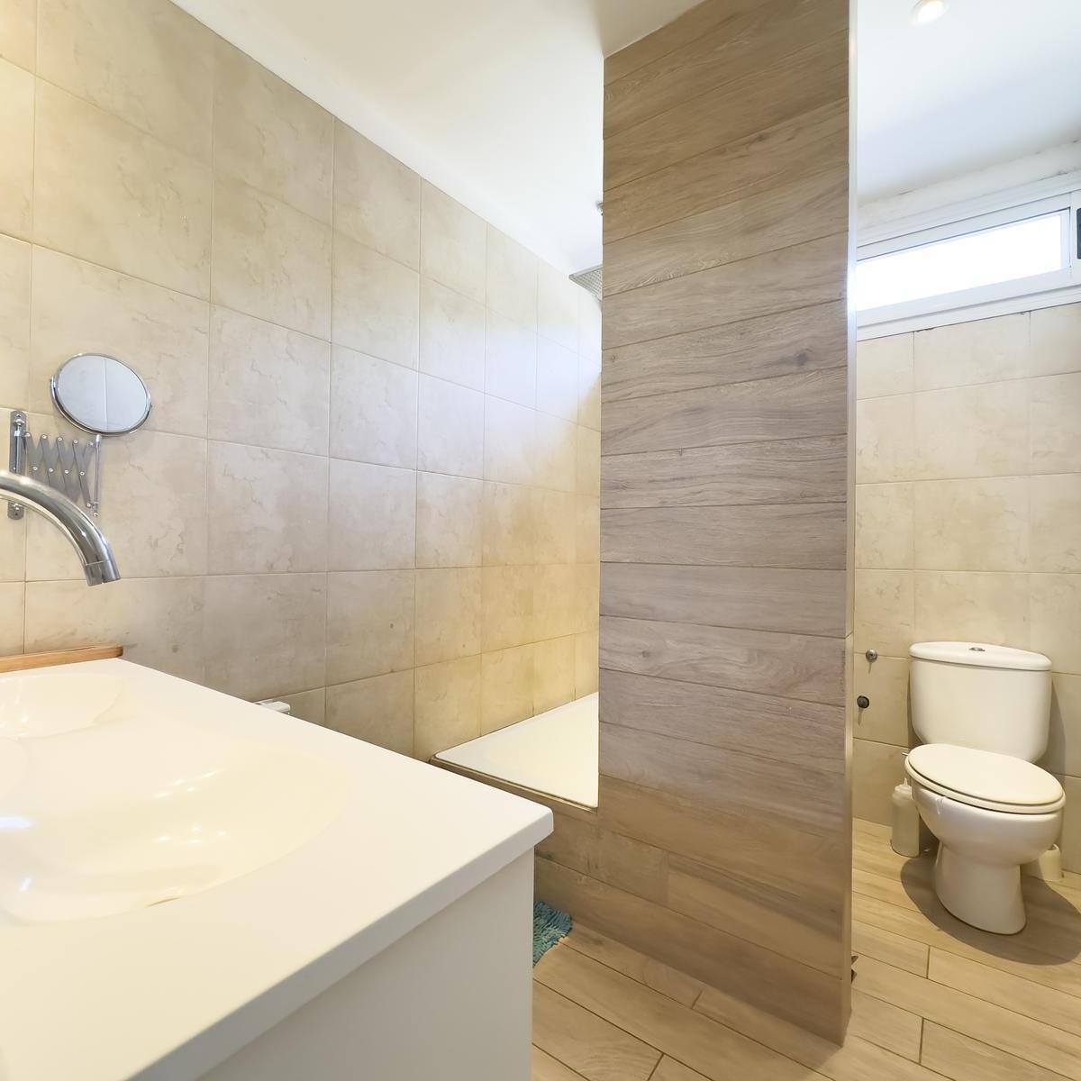 Casa en Venta de 4 Dorm. Piscina Jardin 1