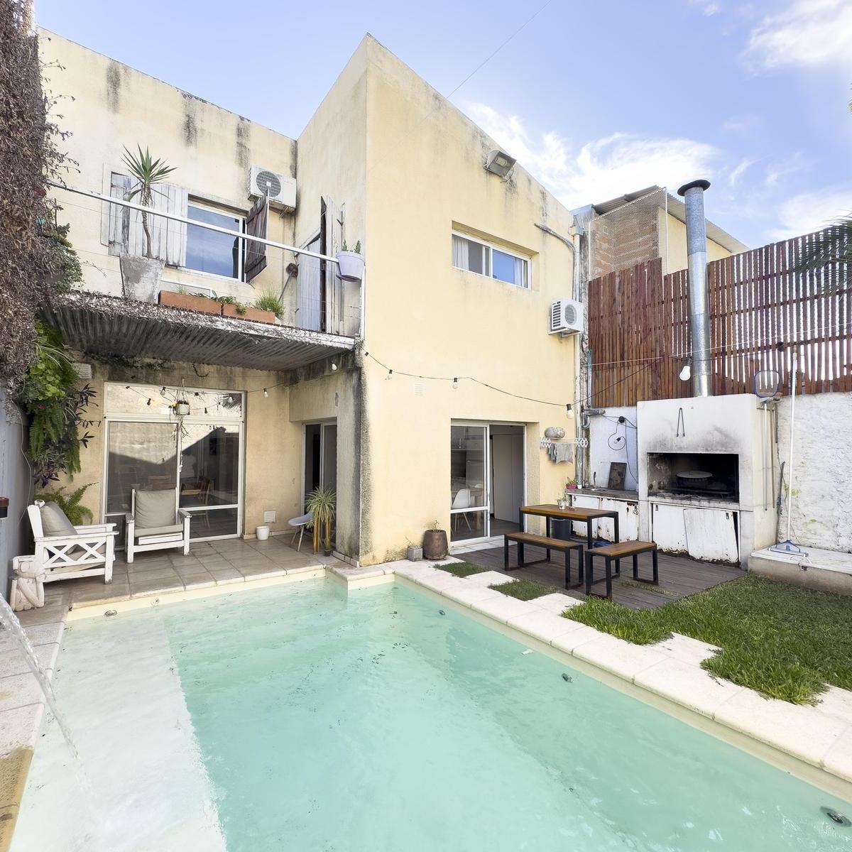 Casa en Venta de 4 Dorm. Piscina Jardin 3