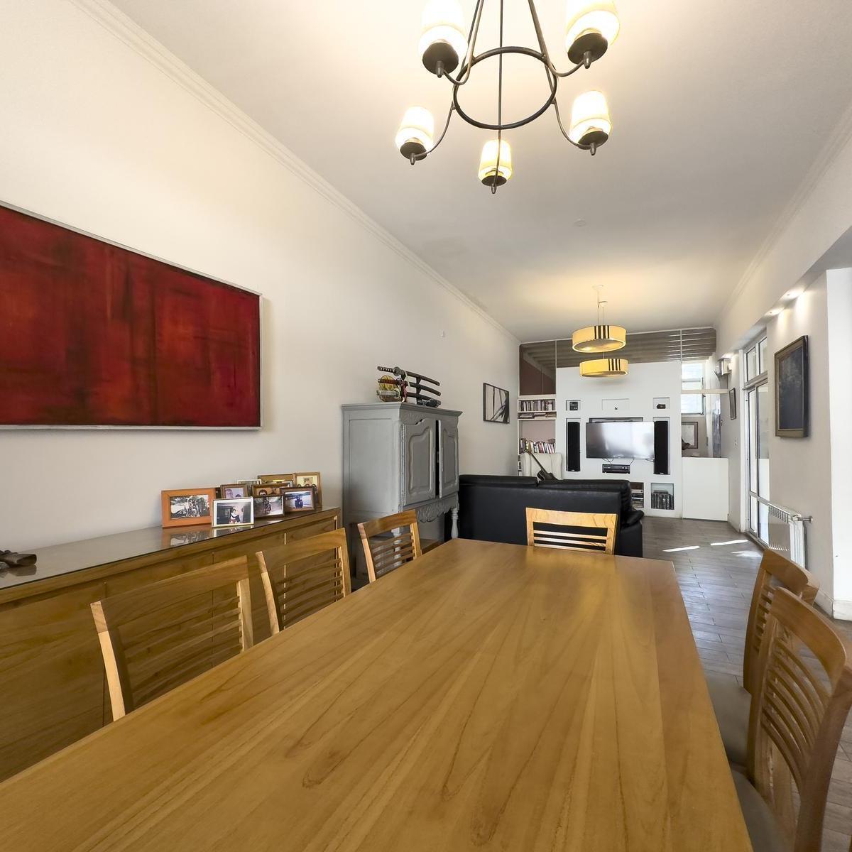 Casa en Venta de 4 Dorm. Piscina Jardin 2