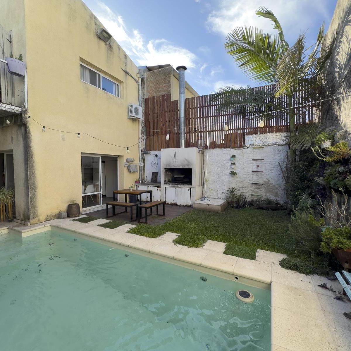 Casa en Venta de 4 Dorm. Piscina Jardin 4