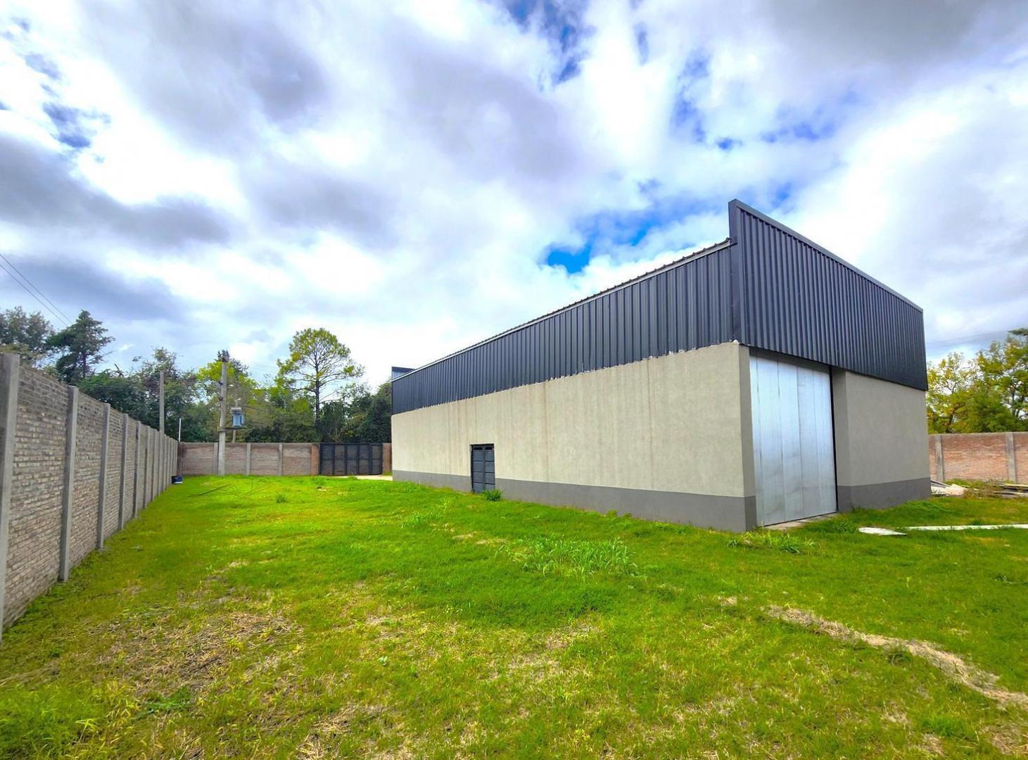Venta galpon con terreno esquina comercial RP 34 S Funes Ibarlucea