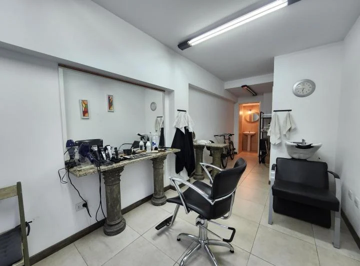 Alquiler Local Oficina en Abasto ideal Peluqueria 4
