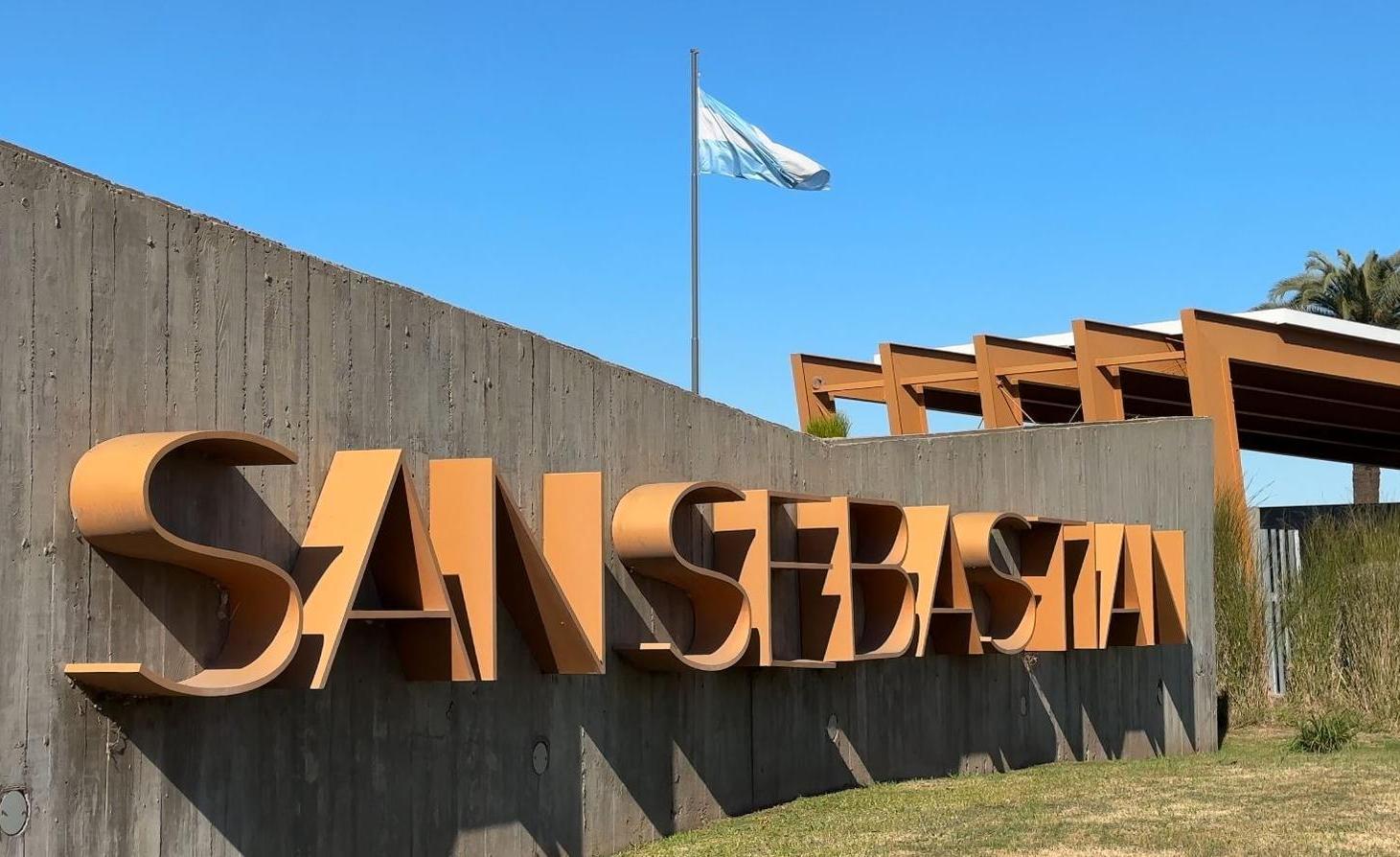 Venta San Sebastián Barrio Privado Funes ultimo lote con fondo norte frente al club house