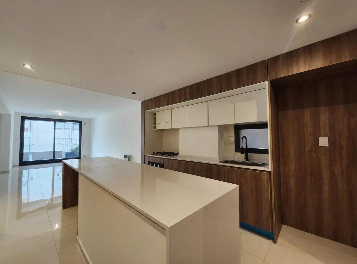 Departamento de 3 dormitorios premium con quincho, parrilla y piscina en zona rio 5