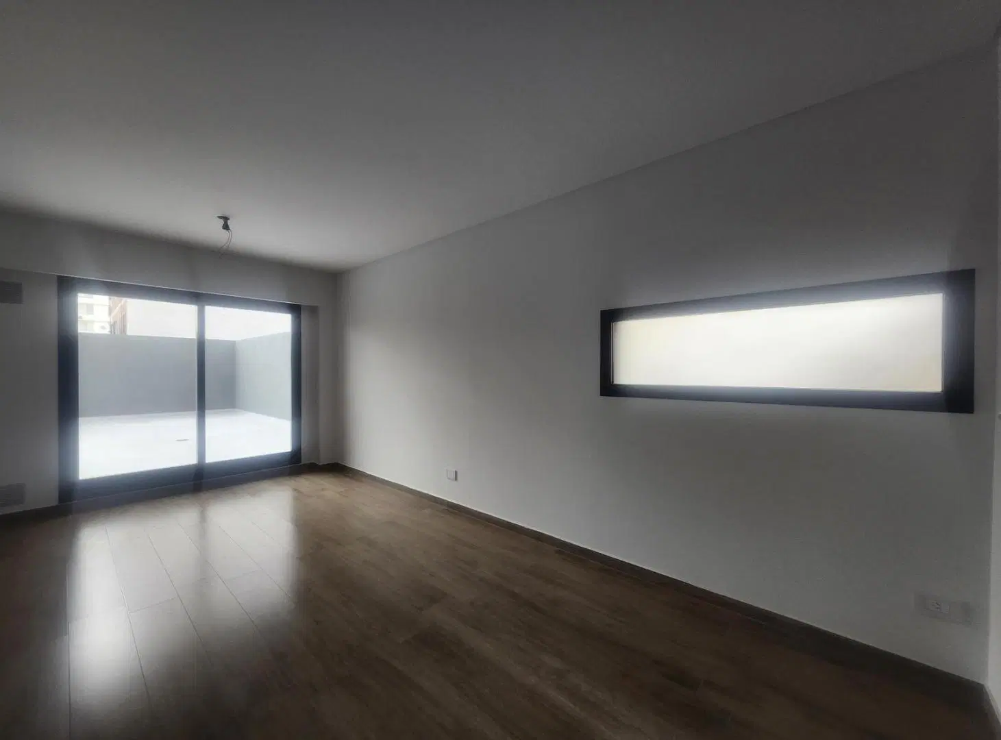 Alquiler departamento monoambiente con patio en barrio abasto 2