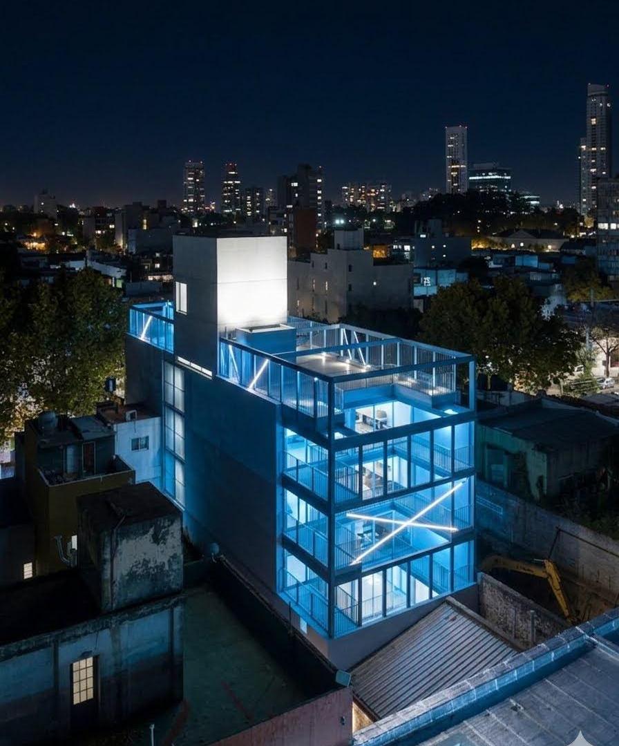 Foto de Exclusivo Edificio Comercial De Diseño - Gran Potencial De Crecimiento, imagen 1