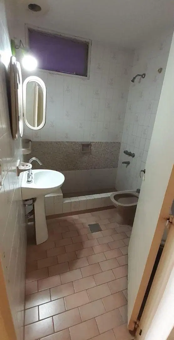 alquilamos casa. BARRIO FERROVIARIO 1