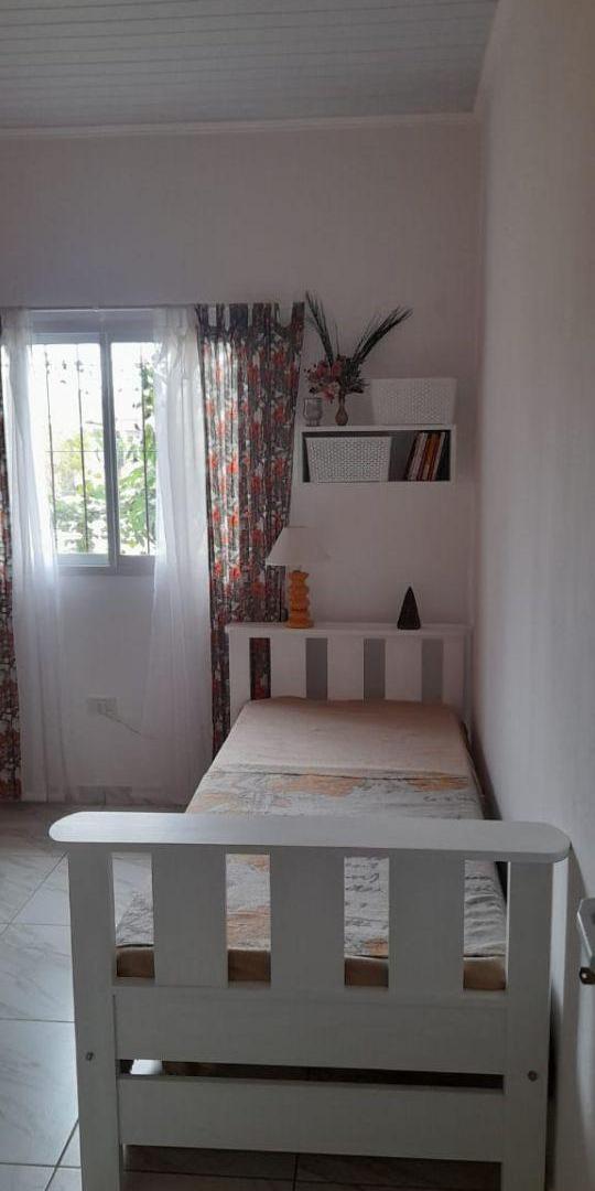 Foto de Casa de 200 m² con 3 dormitorios en venta en Ituzaingó, imagen 2