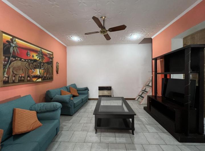 VENTA - Casa de 2 dormitorios con cohera. Barrio Alberdi, Rosario. 5