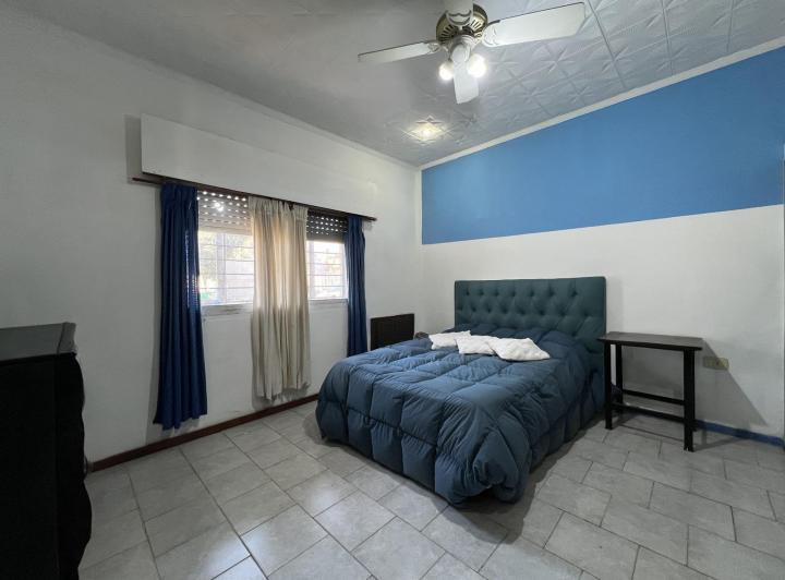 VENTA - Casa de 2 dormitorios con cohera. Barrio Alberdi, Rosario. 2