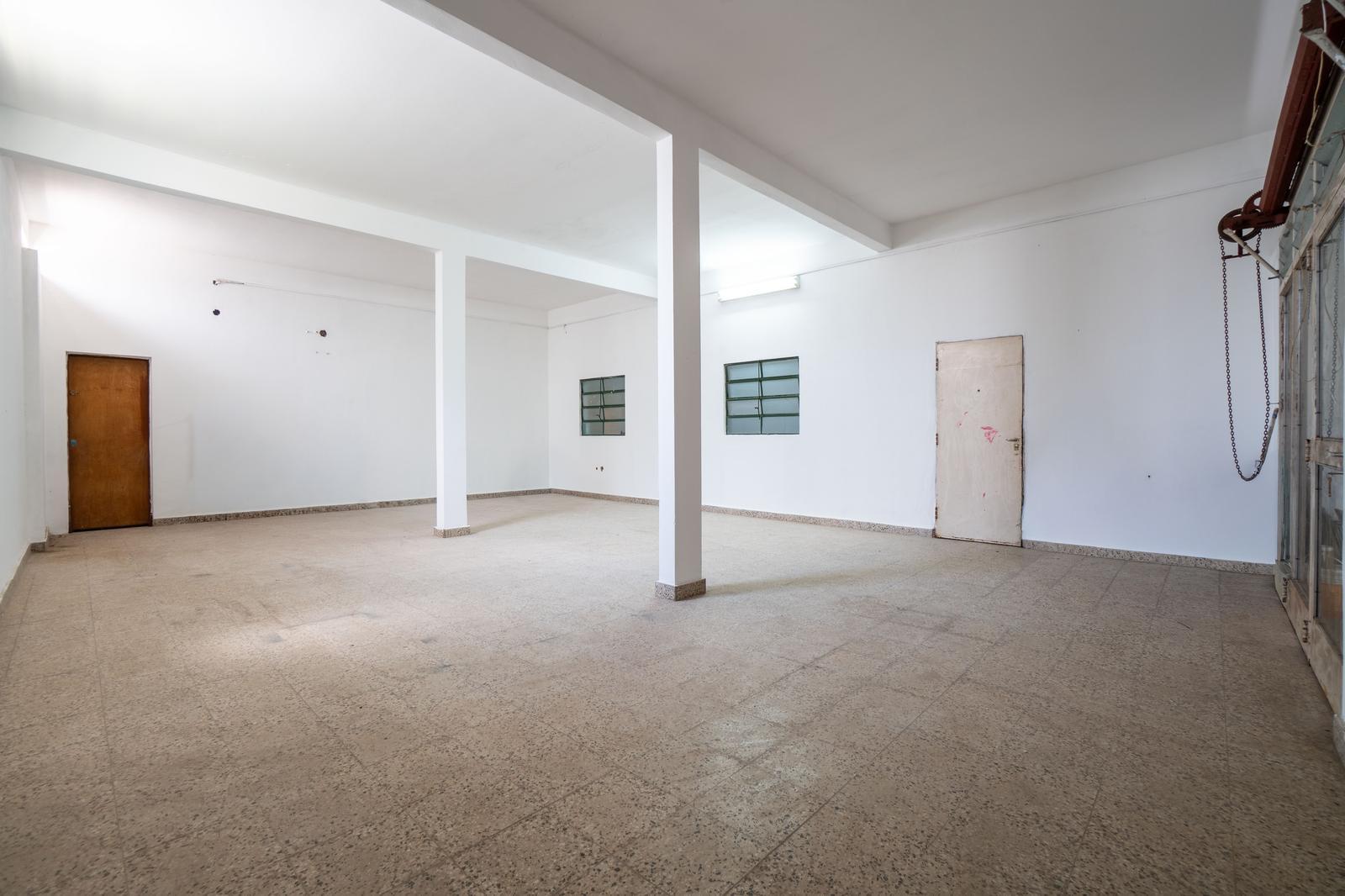 Foto de Venta - casa al frente 1 dormitorio mas comodin, local y cochera., imagen 5