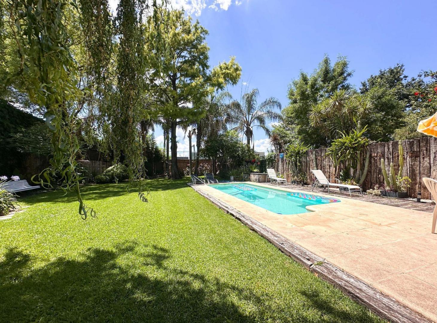Foto de VENTA/PERMUTA - Casa de 3 Dormitorios, Cochera, Quincho, Jardín y Pileta - Cañada de Gomez., imagen 5