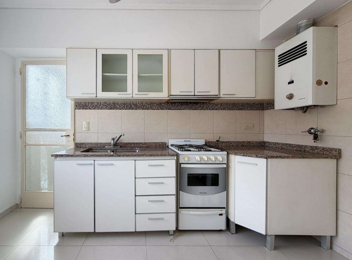 Departamento 2 dormitorios , lavadero y balcon