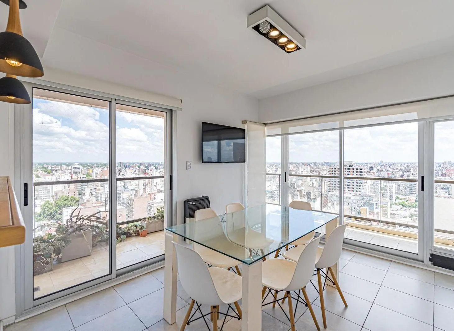 VENTA DEPARTAMENTO DE DOS DORMITORIOS VISTA PARCIAL AL RIO - BARRIO MARTIN, ROSARIO 4