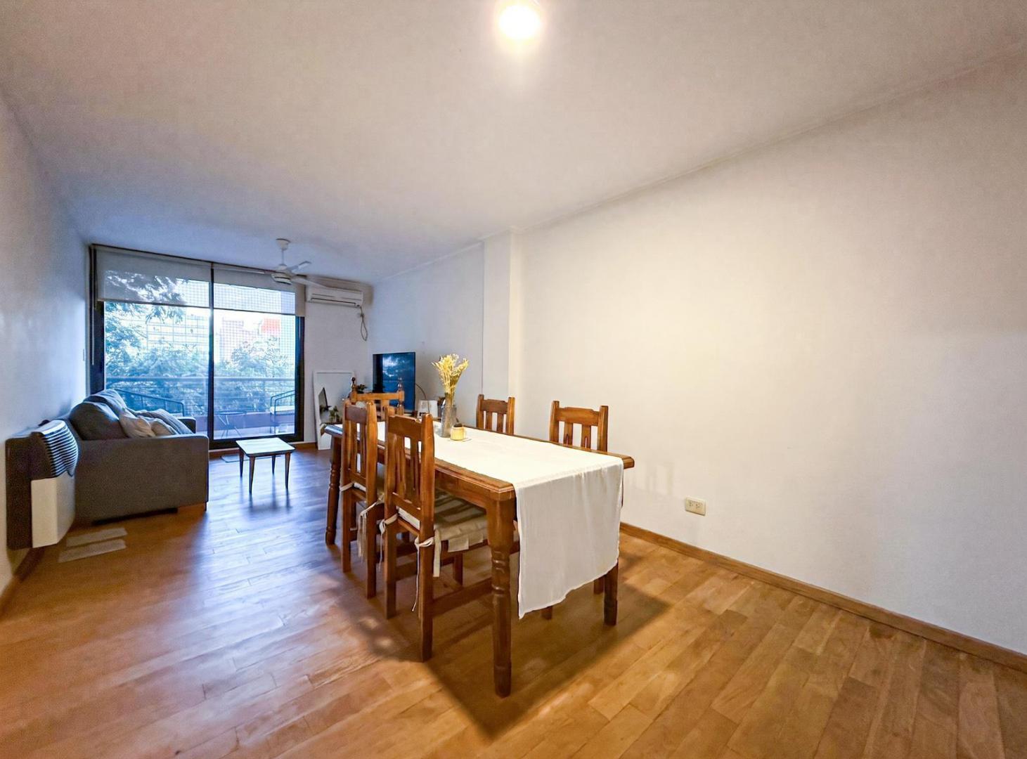Foto de VENTA/PERMUTA: Departamento de 2 Dormitorios con Balcón y Cochera., imagen 1