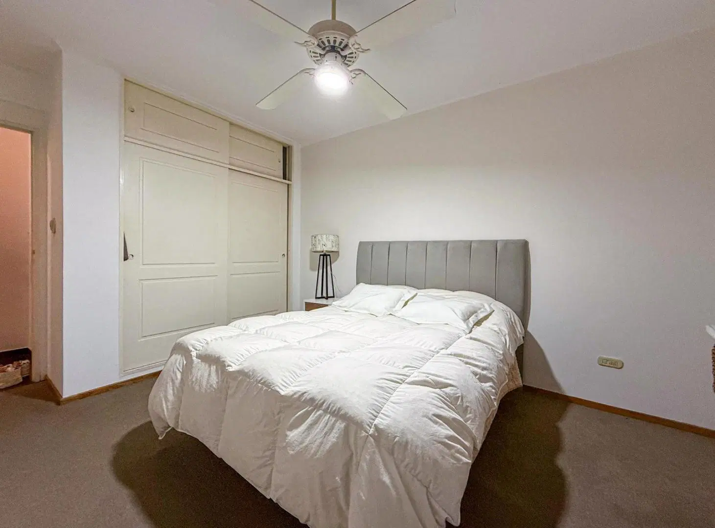VENTA/PERMUTA: Departamento de 2 Dormitorios con Balcón y Cochera. 5
