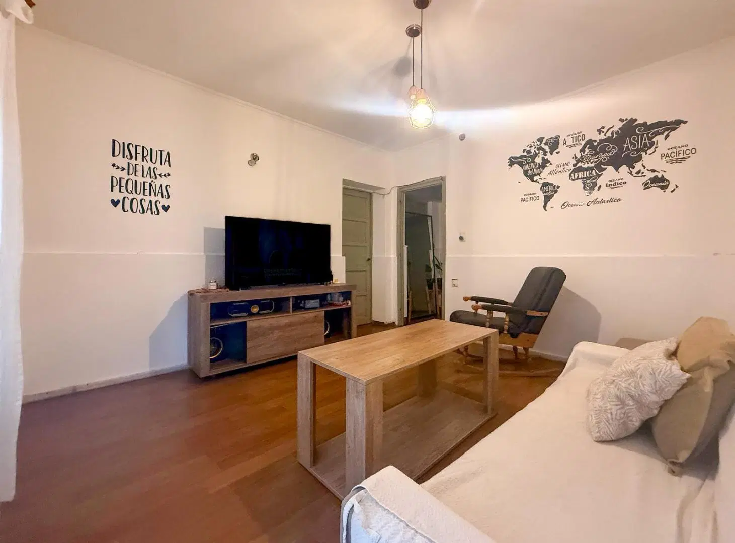 VENTA/PERMUTA: Casa de 2 Dormitorios con Patio y Cochera. Cañada de Gómez, Argentina. 2