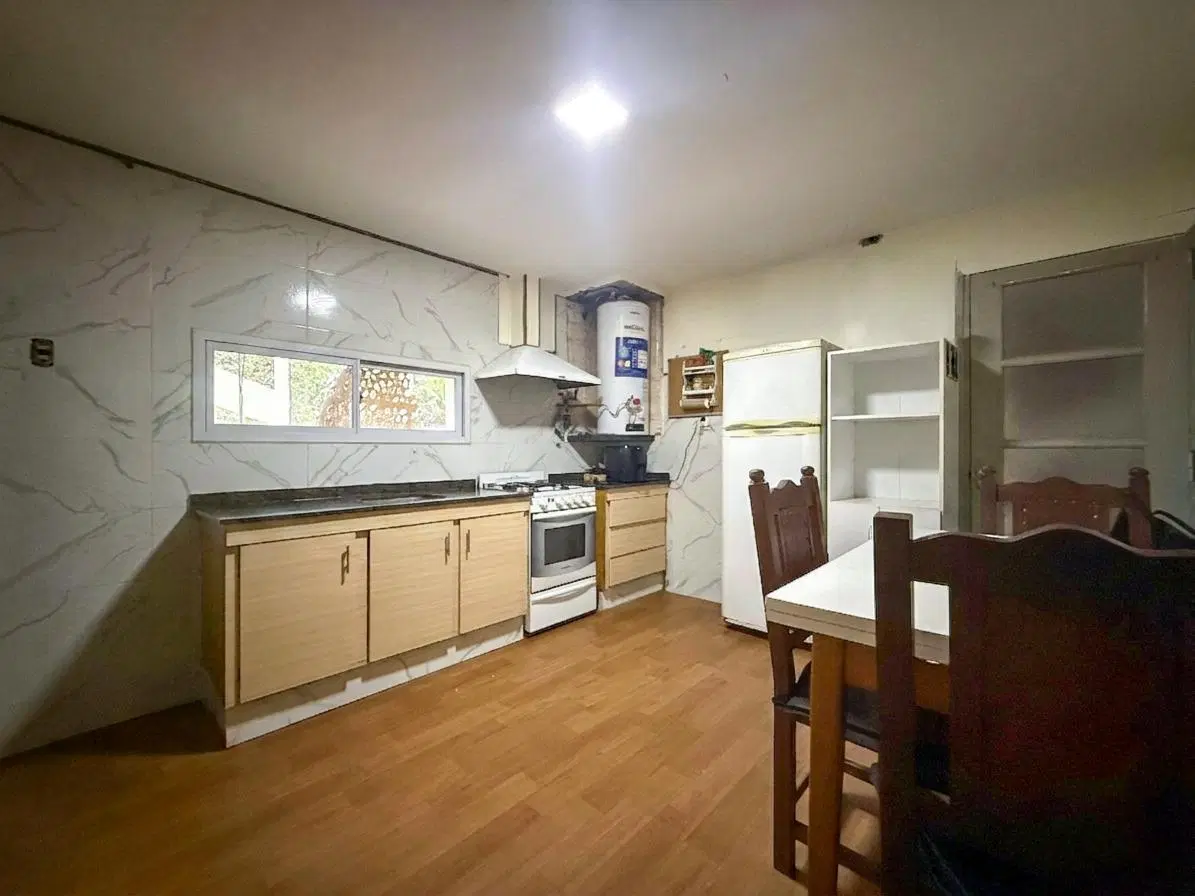 VENTA/PERMUTA: Casa de 2 Dormitorios con Patio y Cochera. Cañada de Gómez, Argentina. 4