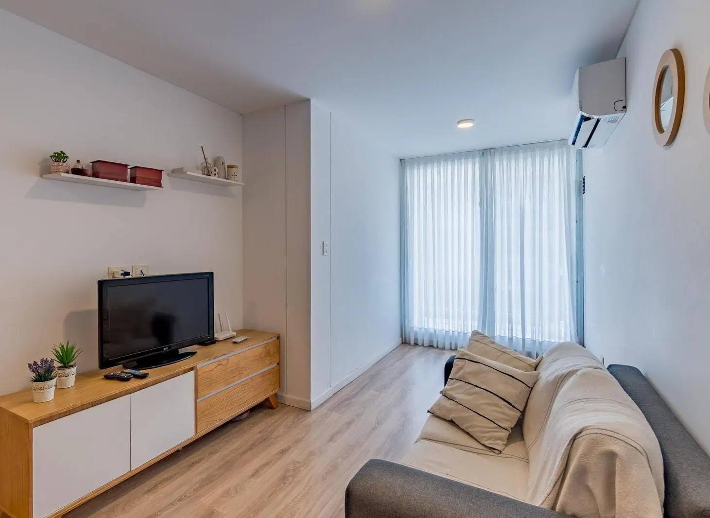 VENTA – Departamento de 2 dormitorios con balcón, amenities y cochera disponible. Barrio Abasto, Ros 3