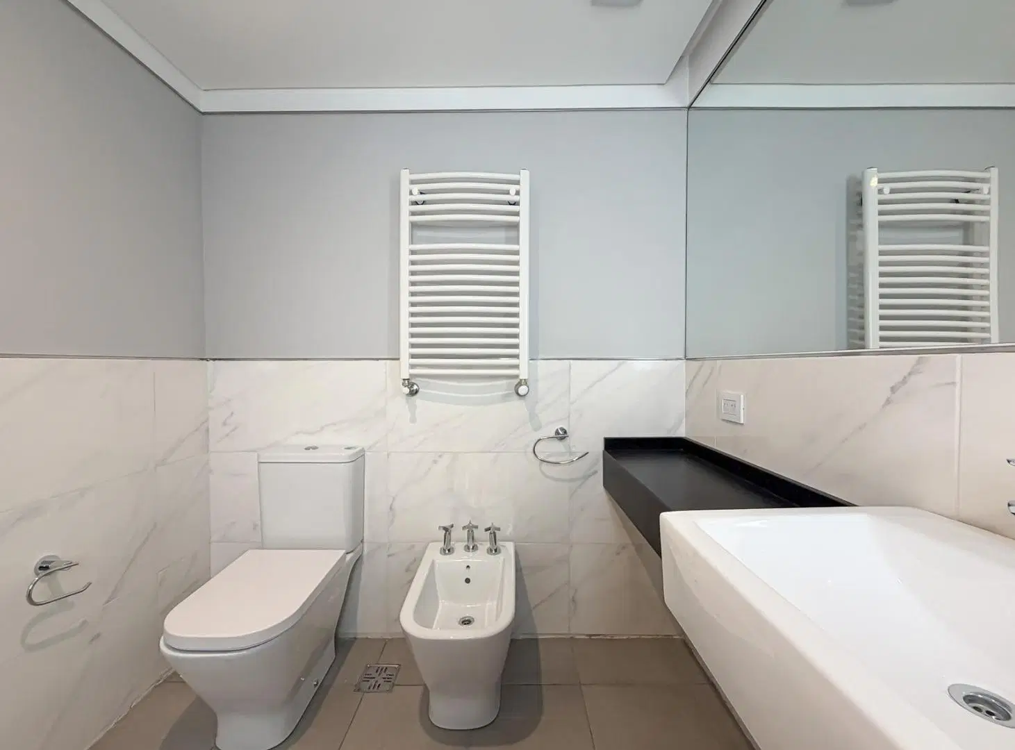 VENTA - Departamento dos dormitorios a ESTRENAR con amenities, barrio Lourdes, Rosario. 2