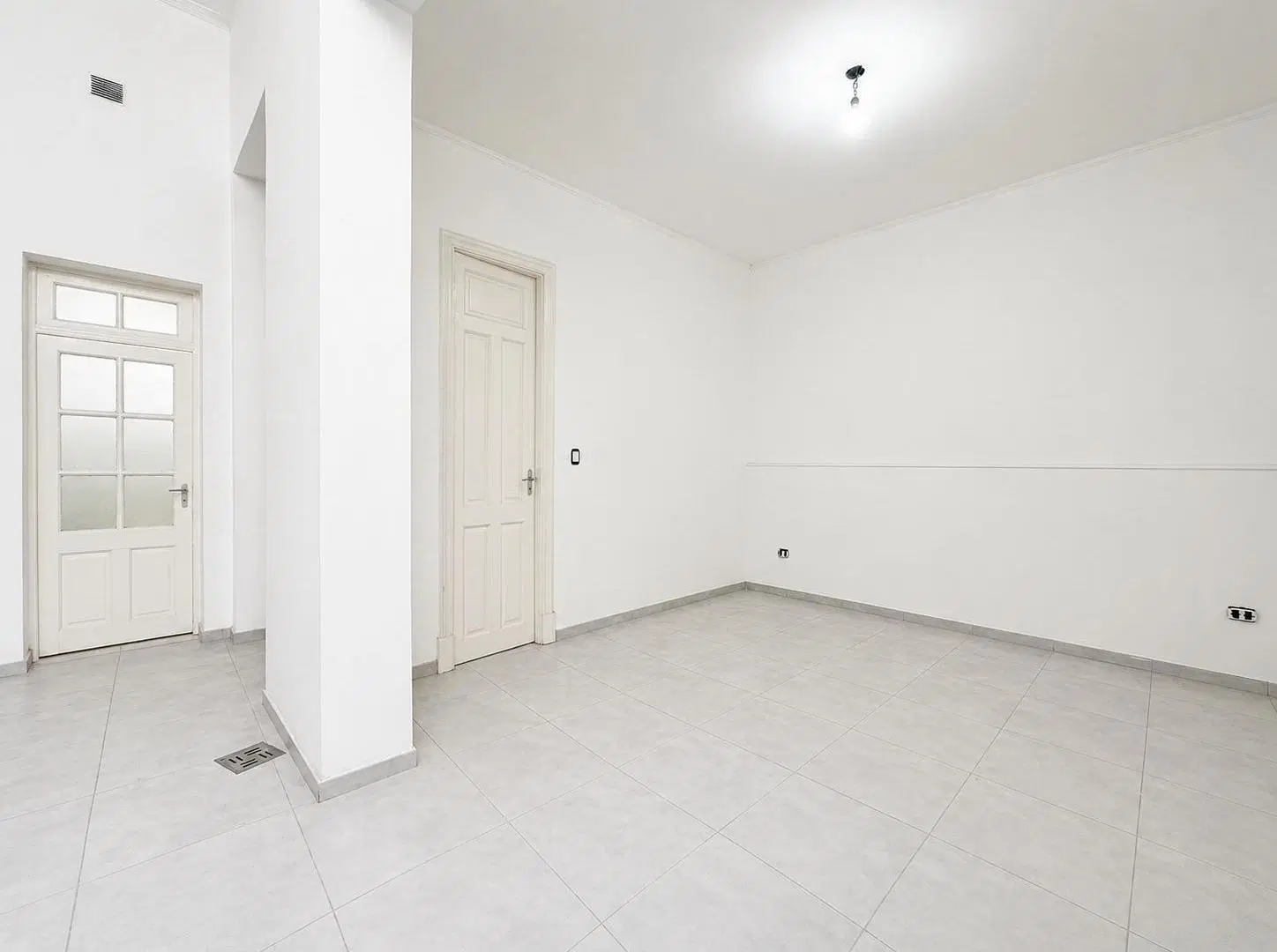 VENTA – Casa de pasillo en PH de 3 dormitorios. Barrio Martín, Rosario. Apto crédito. 5