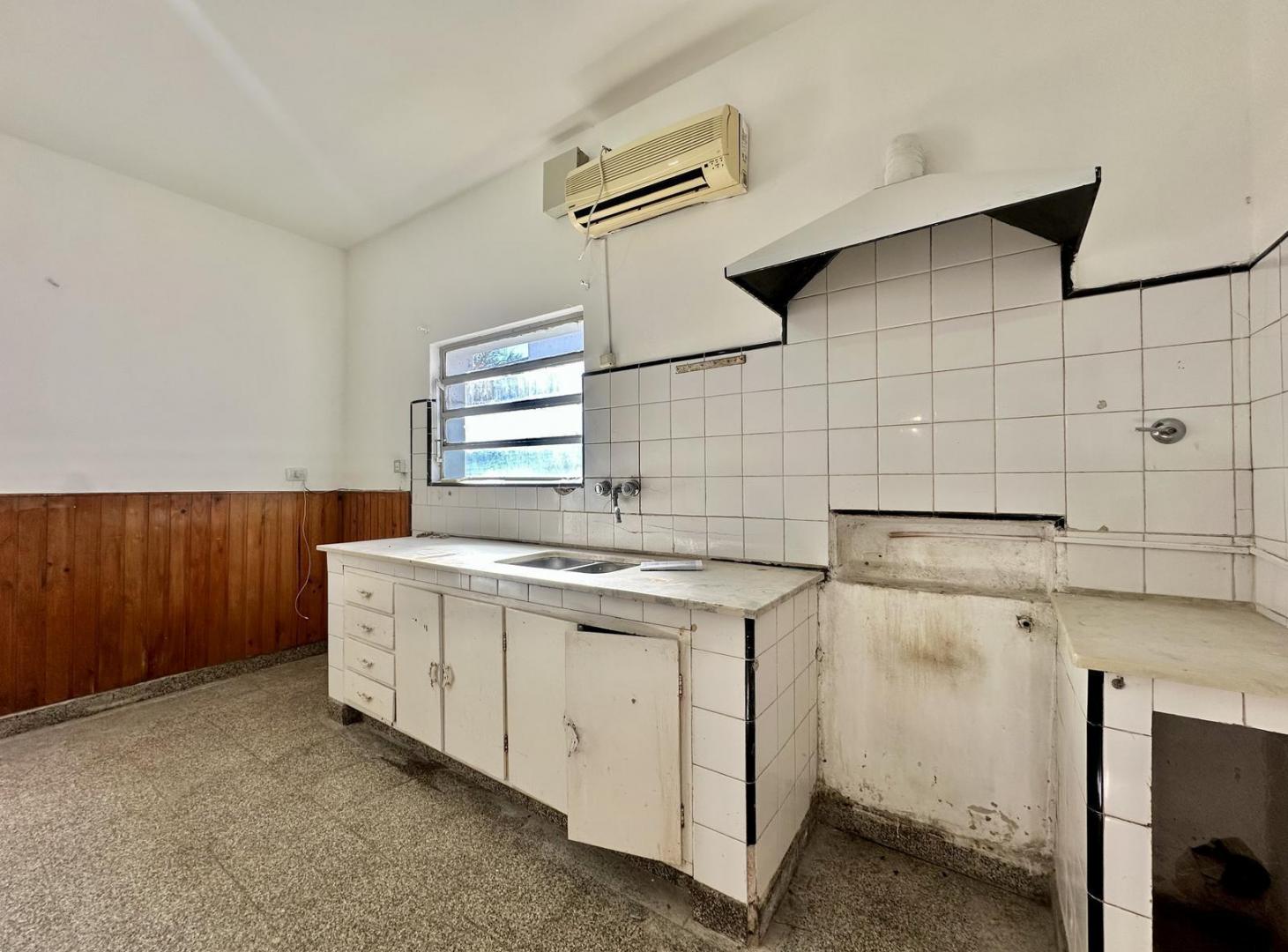Foto de VENTA/PERMUTA - Casa de 2 Dormitorios, Jardín y Cochera - Cañada de, imagen 2