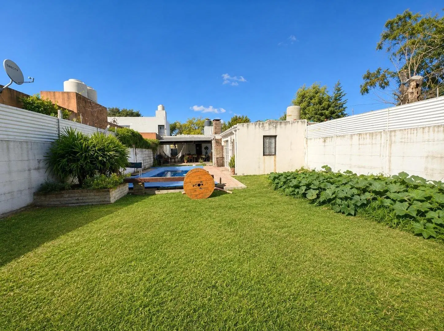 VENTA/PERMUTA - Casa de 2 Dormitorios, Quincho, Jardin y Pileta - Cañada de Gomez 3