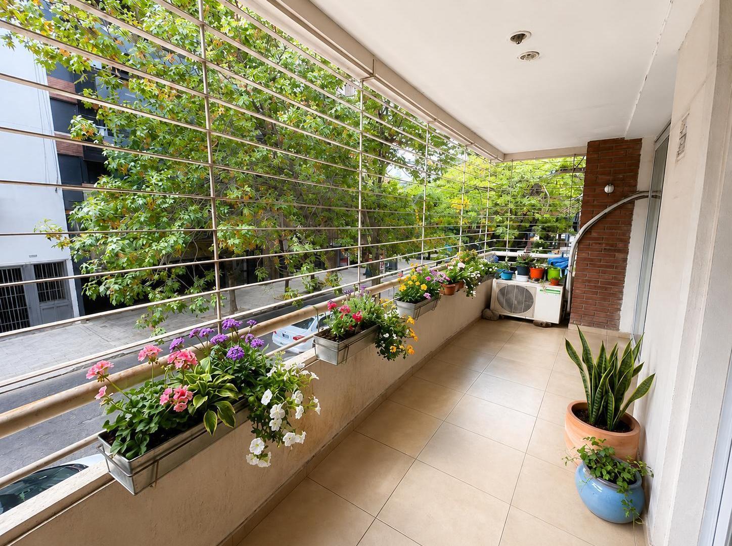 VENTA/PERMUTA. Departamento de 1 dormitorio con balcón al frente en Barrio Abasto.