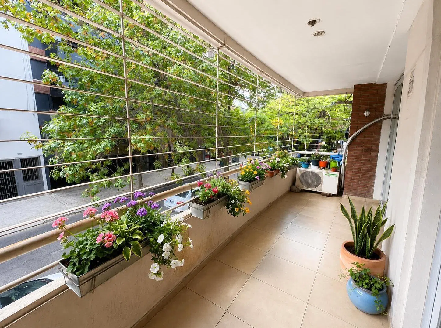VENTA/PERMUTA. Departamento de 1 dormitorio con balcón al frente en Barrio Abasto. 1