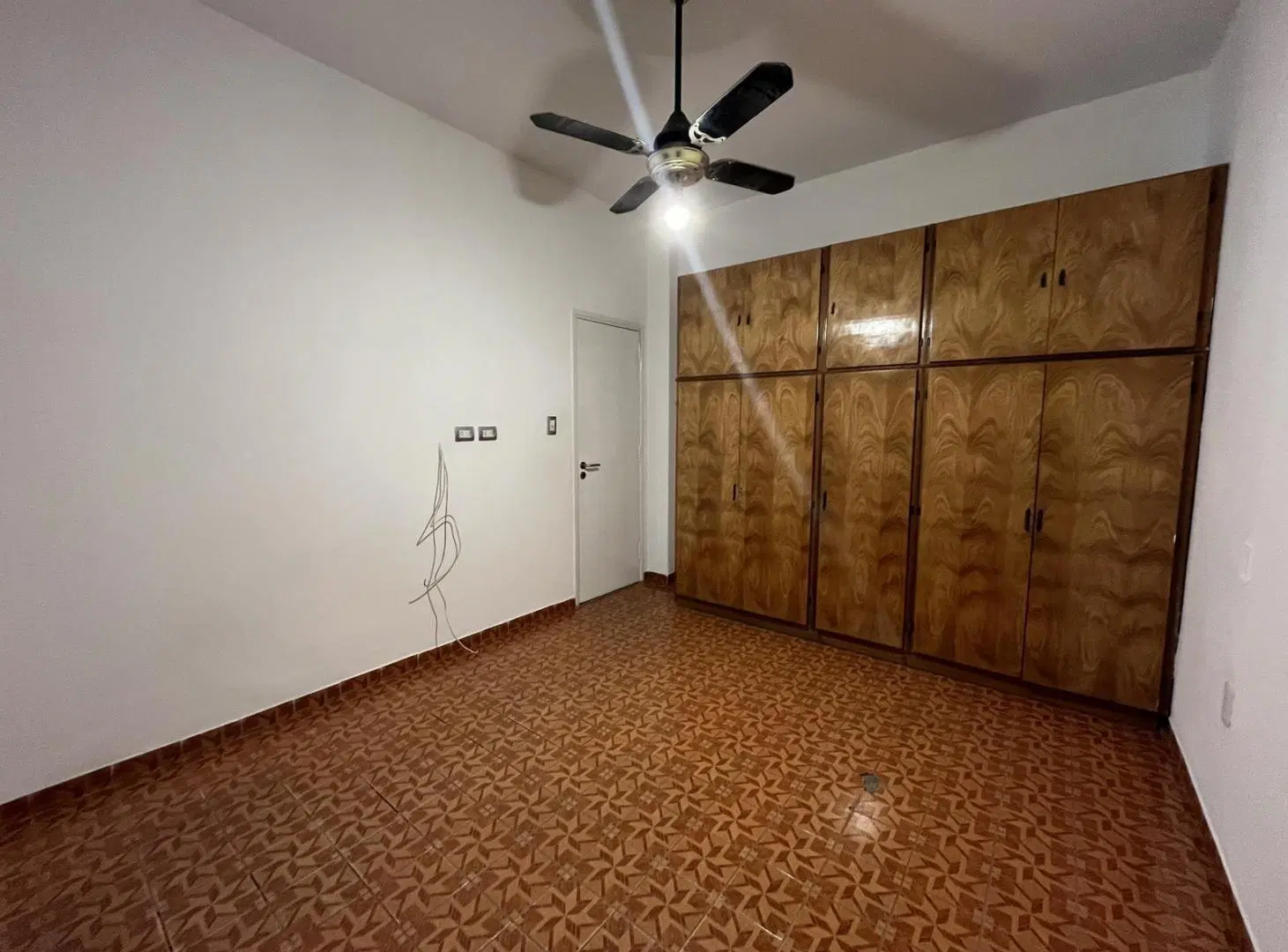 VENTA/PERMUTA-Casa al frente 3 dormitorios,cochera, quincho y piscina en barrio Las Delicias Rosario 5