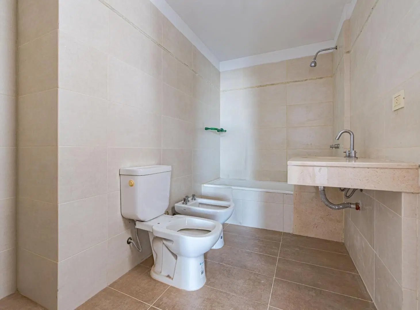 VENTA -Departamento de 1 dormitorio con cochera. Martin, Rosario. Amenities. 4