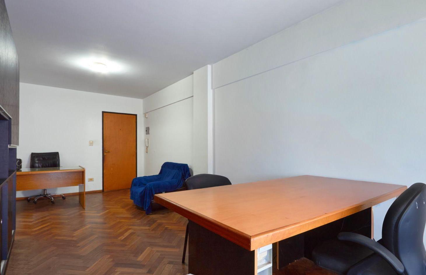 Foto de VENTA - Departamento de dos dormitorios con cochera, en Barrio, imagen 4