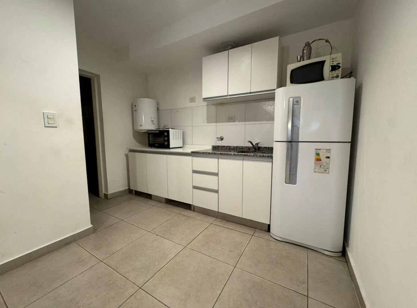 VENTA Departamento 1 dormitorio con balcon, Lourdes, Rosario. 4