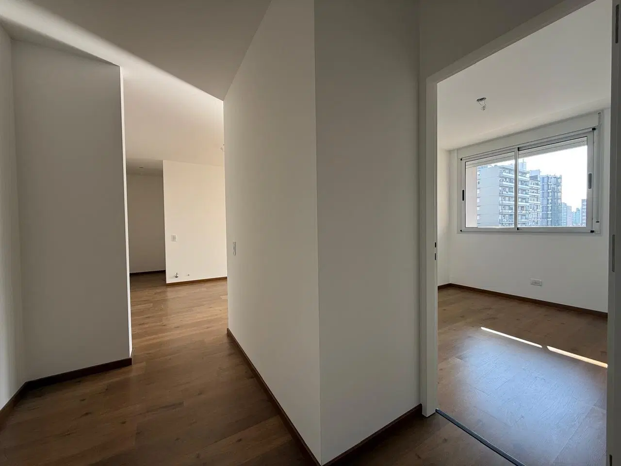 ALQUILER - Departamento de dos dormitorios con balcon - Lourdes, Rosario. 4