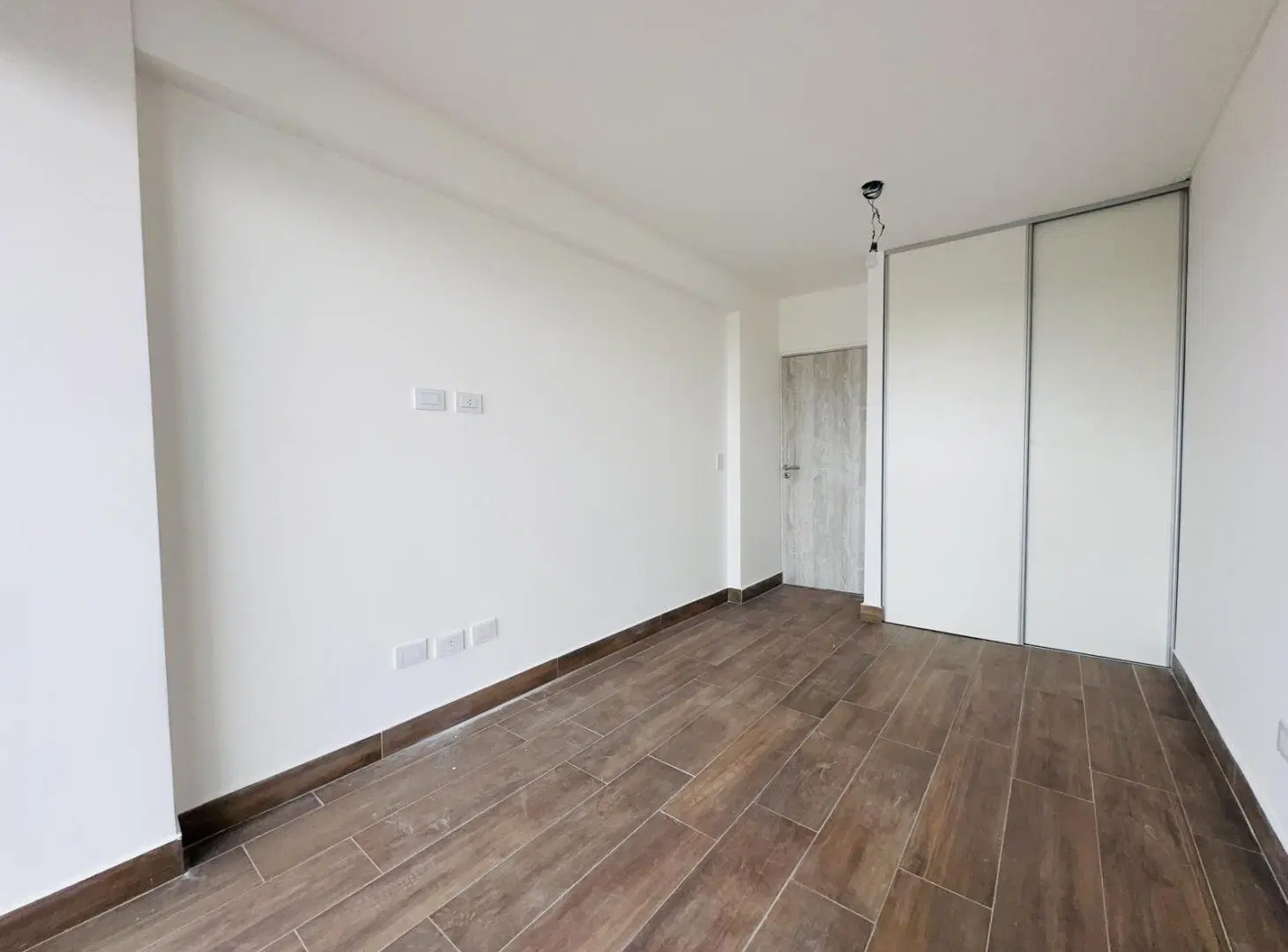 VENTA / PERMUTA - Departamento de 1 dormitorio con cochera y amenities. Lourdes, Rosario. 3
