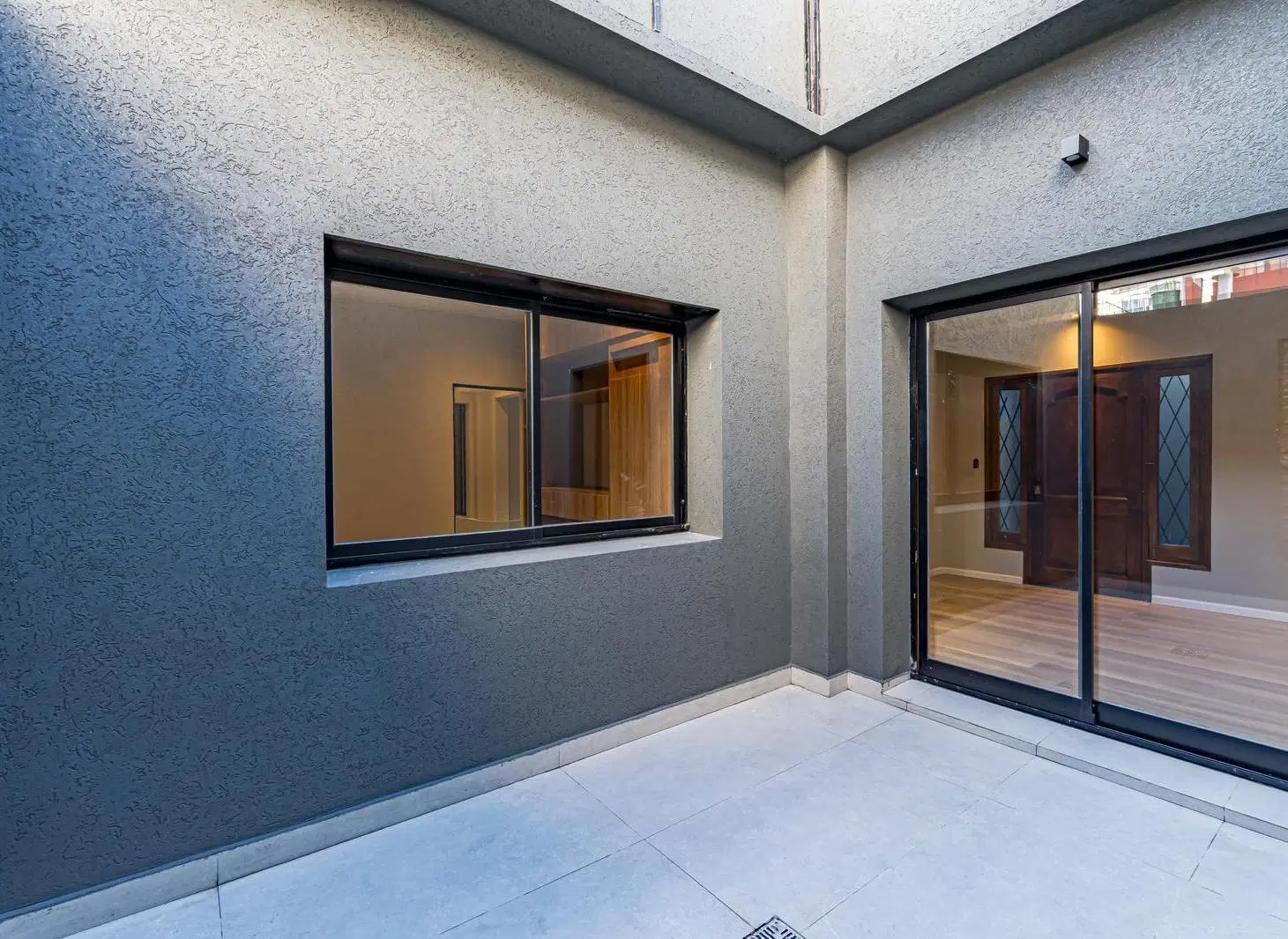 VENTA - Casa de pasillo de dos dormitorios, dos dormitorios, terraza y pileta - Centro , Rosario. 4