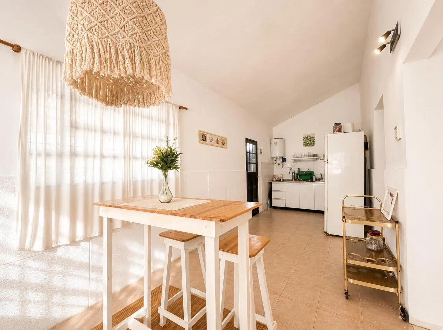 VENTA - Casa de 2 dormitorios con pileta y amplio parque 4