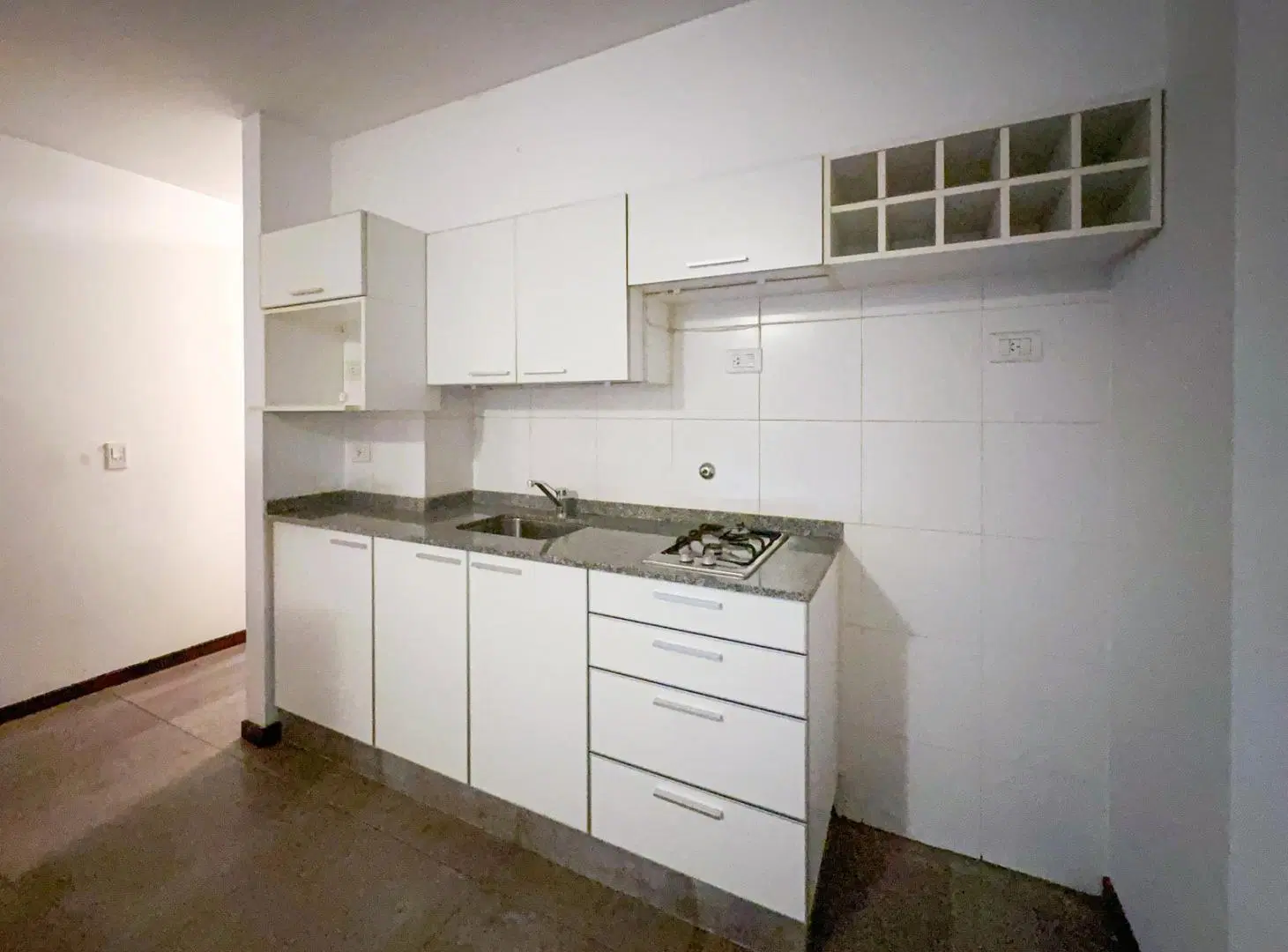VENTA/PERMUTA - Departamento Monoambiente con Balcón al Frente - Centro, Rosario 2