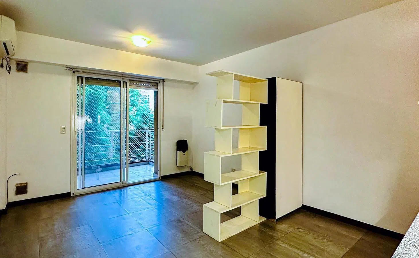VENTA/PERMUTA - Departamento Monoambiente con Balcón al Frente - Centro, Rosario 3