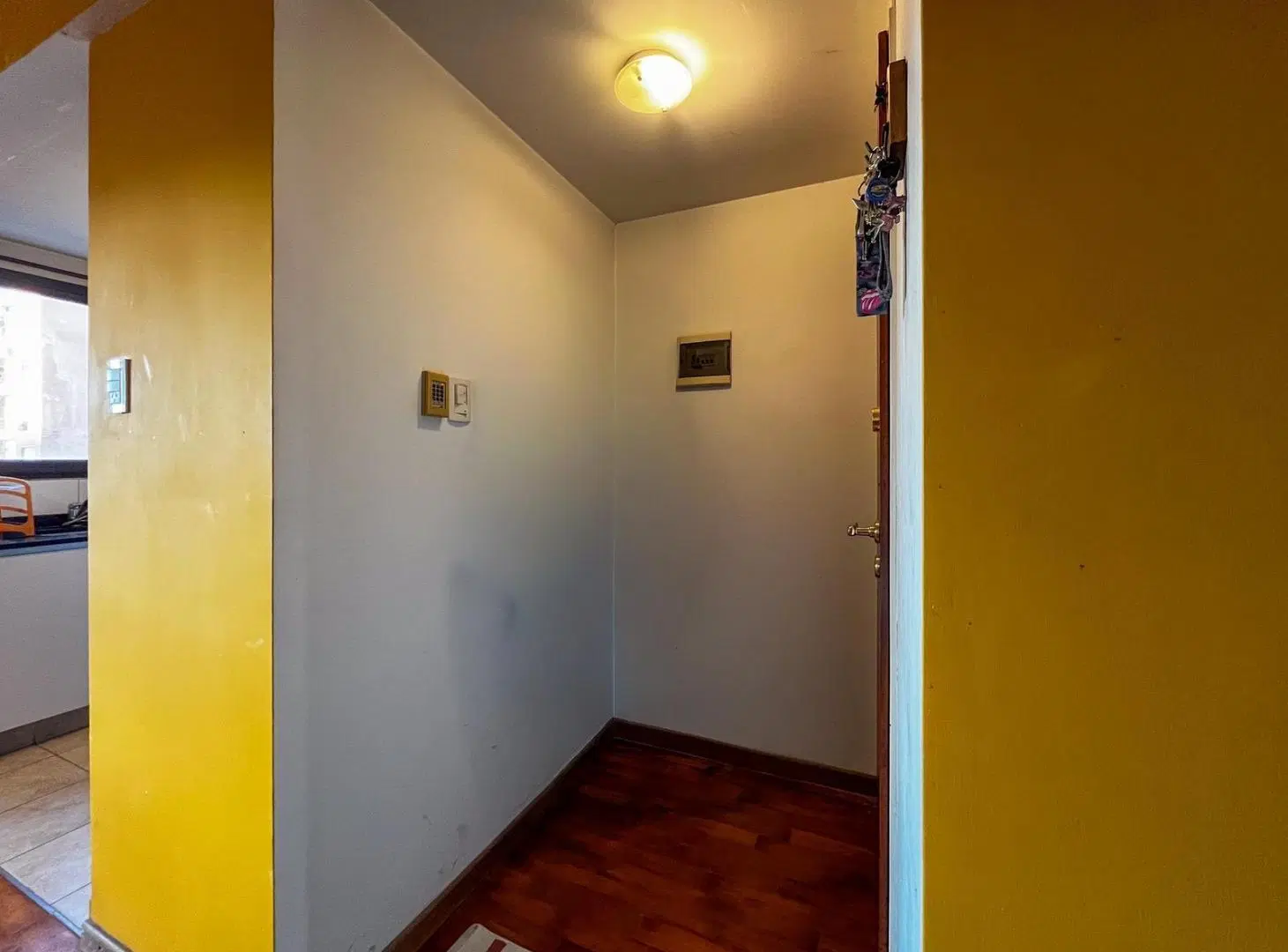 VENTA - Departamento de 2 dormitorios, 2 baños, 2 balcones con cochera - Centro, Rosario. 8