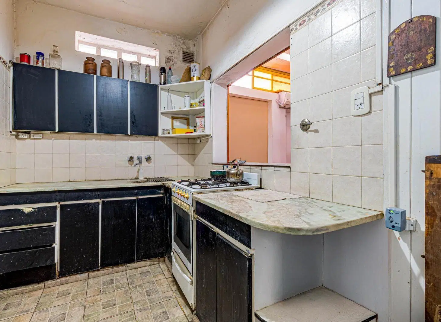 VENTA | PERMUTA Casa al frente dos dormitorios, cochera y terraza. Rosario, centro. 1