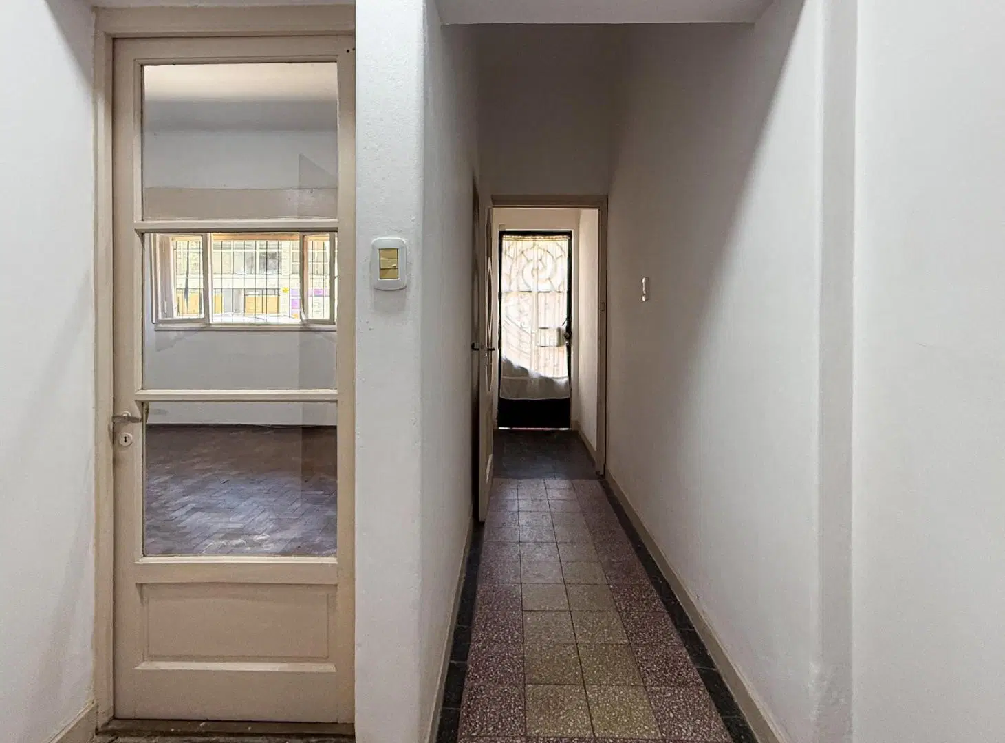 ALQUILER – Casa al frente de 1 dormitorio comodín | Zona Centro, Rosario. 2