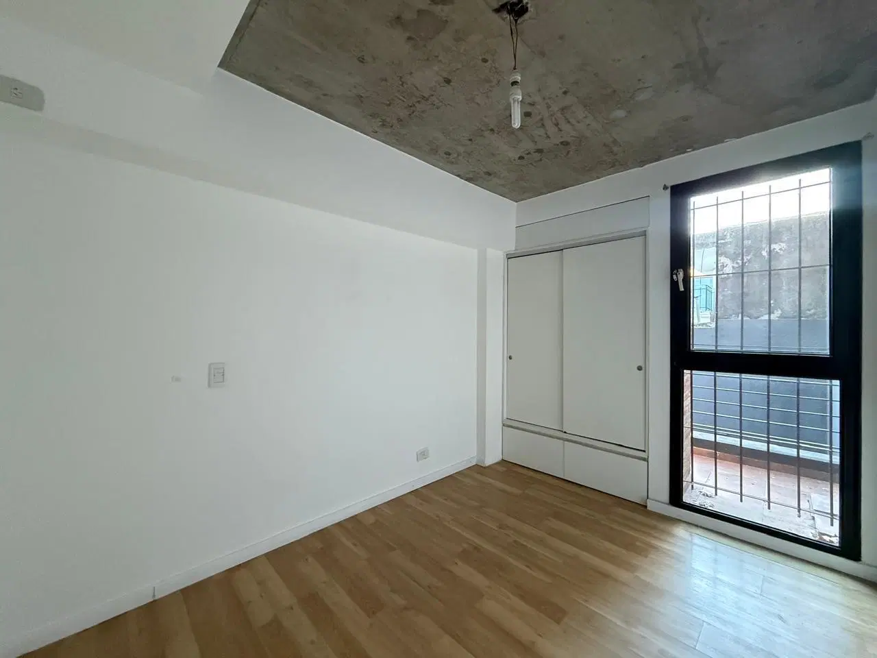 VENTA - Departamento de un dormitorio con balcón - Luis Agote, Rosario. 4