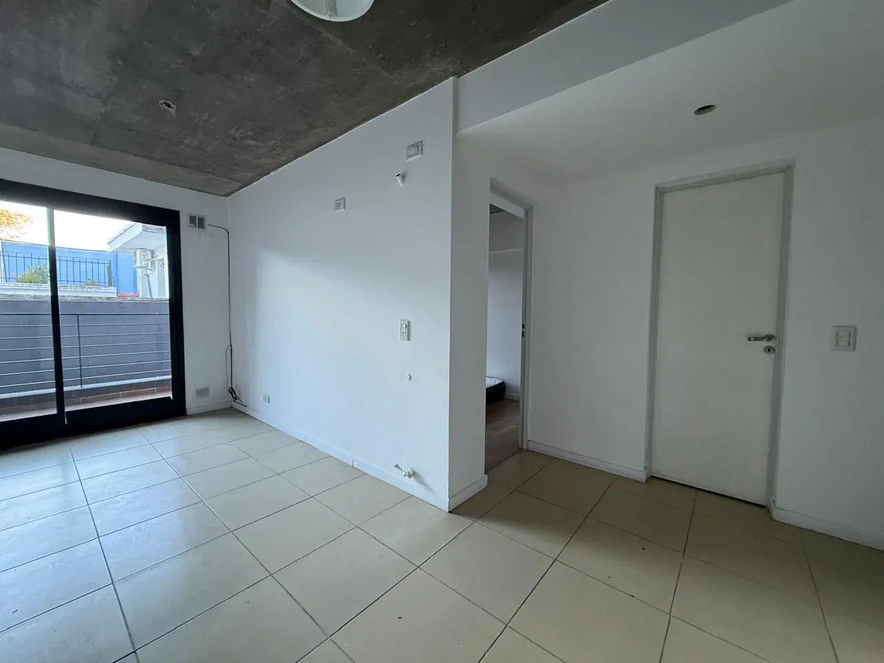 VENTA - Departamento de un dormitorio con balcón - Luis Agote, Rosario. 3