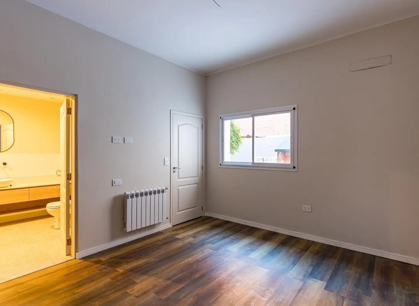 VENTA - Casa de pasillo 3 dormitorios, barrio Lourdes, Rosario 4
