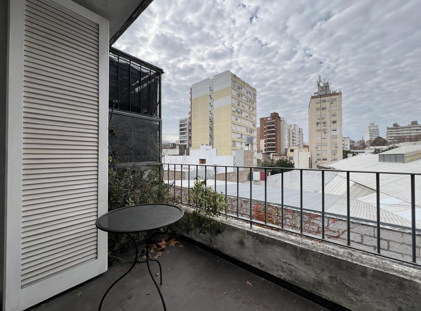 Foto de VENTA - Departamento de dos dormitorios con balcon en Pichincha, imagen 3