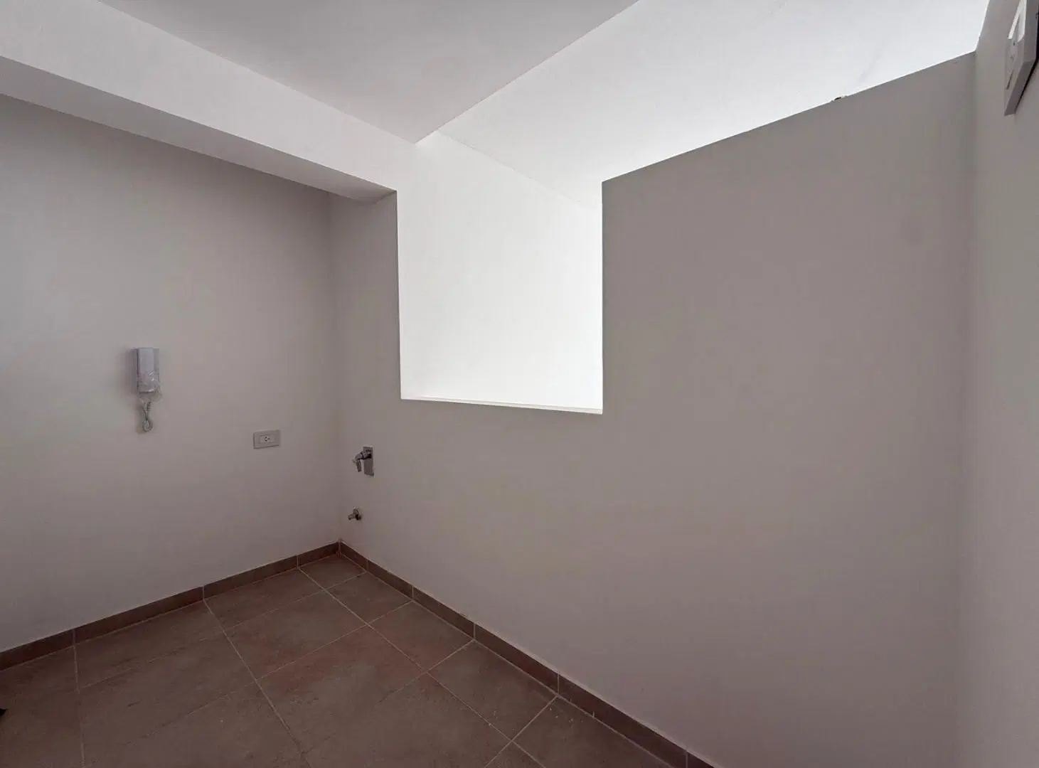 VENTA - Departamento de 3 dormitorios con balcón al frente - Centro, Rosario. 4