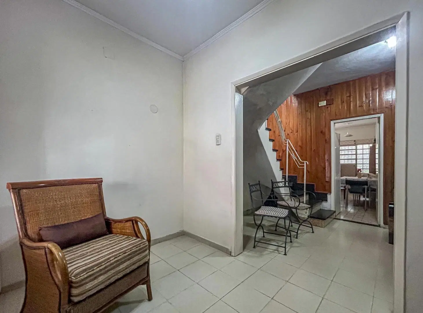 VENTA - Casa de 3 dormitorios, patio y cochera Barrio Roque Saenz Peña - Rosario. 4